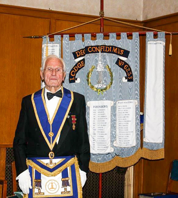 Fraternal Father Figures in Freemasonry Stanley Lewis of Deo